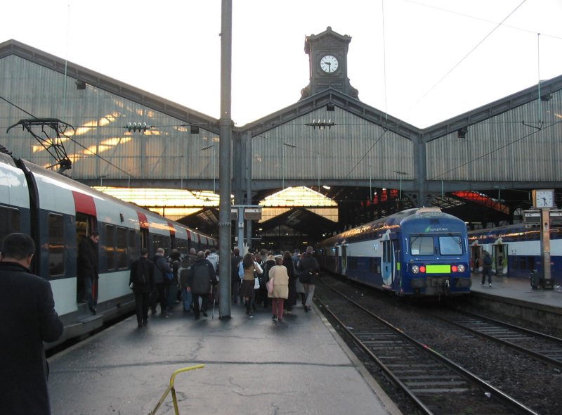 Gare de Saint-Lazare vu d'un quai
