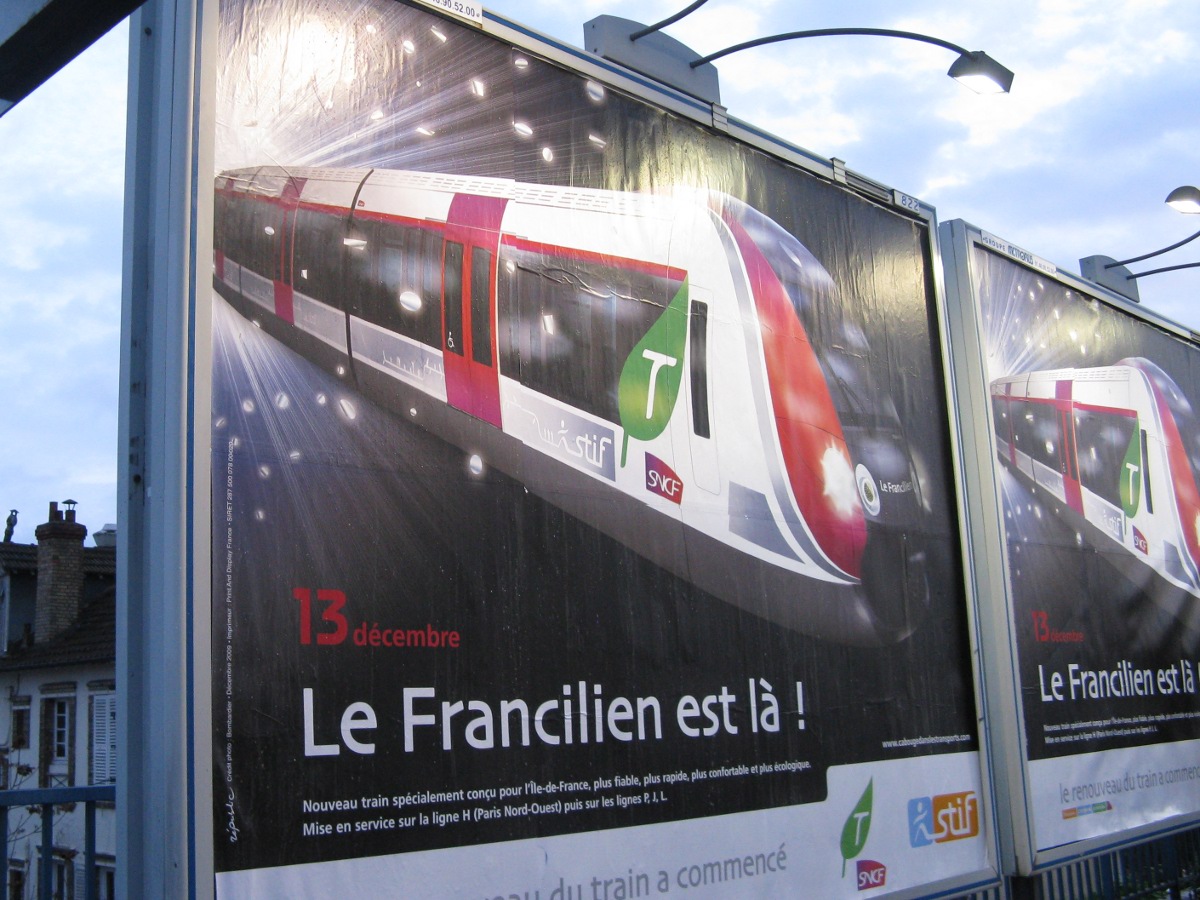 Panneau d'affichage publicitaire de type 4 par 3